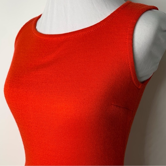 St. John Women's Red Cutout Sleeveless Knit Sheath Wool Mini Dress Size 0 - Picture 3 of 11